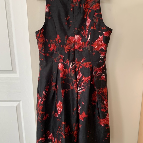 Melrose cocktail/evening dress. - Picture 6 of 7